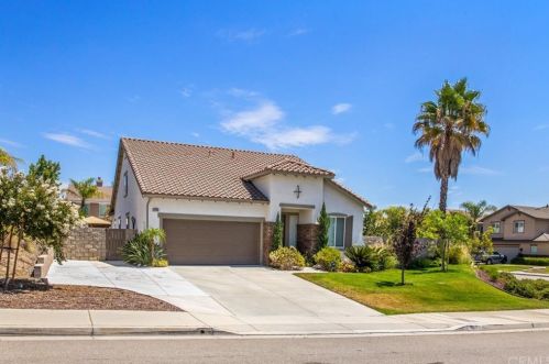 8280 Bakal Dr, Riverside, CA 92508-3507