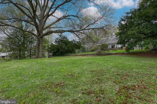 2184 Rdg Dr, Lancaster PA  17603-6150 exterior