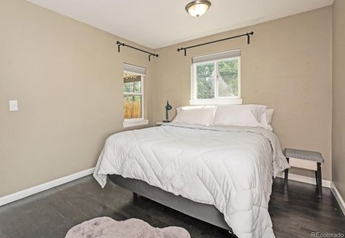 2938 Oneida St, Denver CO  80207-2913 exterior