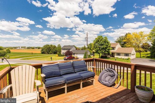 2355 View Rd, Lancaster PA  17602-1844 exterior