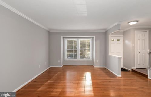 6293 Kerrydale Dr, Springfield VA  22152-2133 exterior