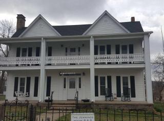 106 Main St, Marshall, AR 72650