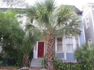 220 Park Ave, Savannah, GA 31401-6441