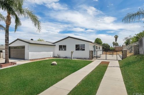 3425 Fensmuir St, Riverside, CA 92503-5108