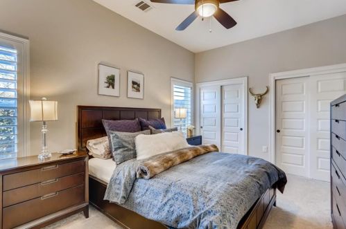 2602 Diaz St, Austin TX  78702-3915 exterior