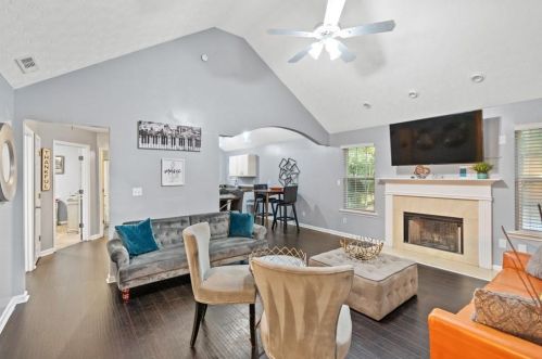 2856 Baker Ridge Dr, Atlanta GA  30318-7227 exterior