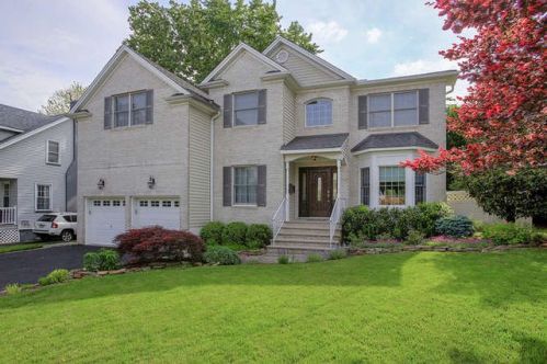 3 Broad St, Cranford, NJ 07016-3002