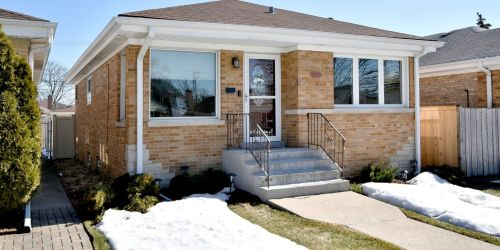 7345 Ottawa Ave, Chicago, IL 60631-4236
