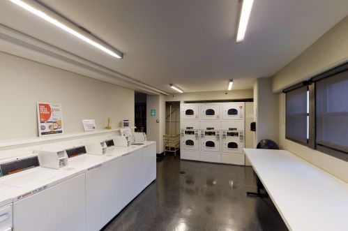 1350 Astor St, Chicago IL  60610-2172 exterior