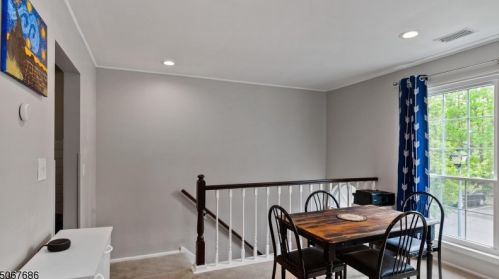 92 Chambord Ct, Trenton NJ  08619-4709 exterior