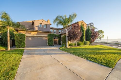 16849 Ridge Cliff Dr, Riverside CA  92503-0251 exterior