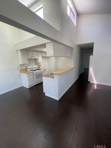 720 Lacy St, Santa Ana, CA 92701-4162