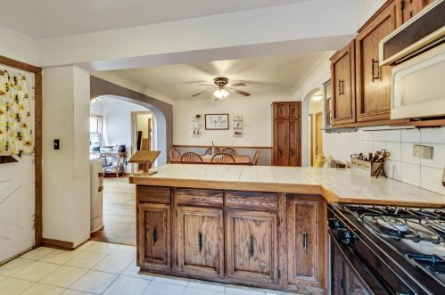 6550 Ebinger Dr, Niles IL 60714-4435 exterior