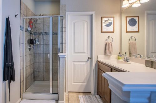 1712 Chivalry Ln, Fort Worth TX  76140-5780 exterior