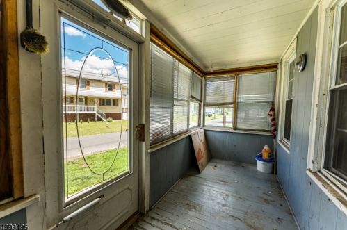 316 Main St, Bound Brk, NJ 08805-1840