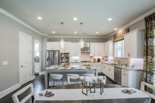 4215 Carver Dr, Atlanta GA  30360-2546 exterior