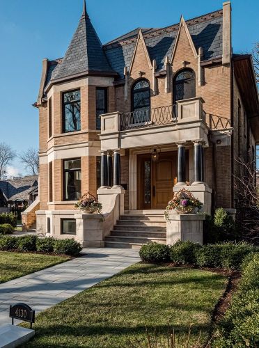4130 Greenview Ave, Chicago, IL 60613-1939