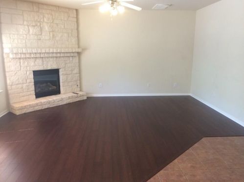 11105 Cap Stone Dr, Austin TX  78739-2226 exterior