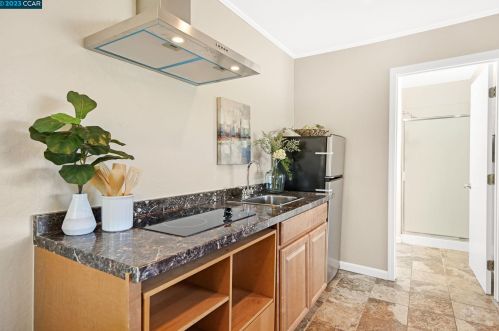 4375 Dorset Ct, Concord CA  94521-4220 exterior