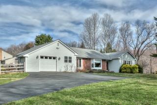 1 Summit Dr, Califon, NJ 07830-4235