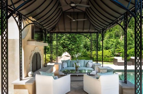 2740 Habersham Rd, Atlanta GA  30305-2938 exterior