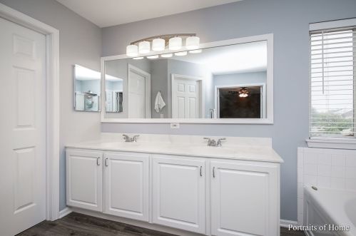 1433 Schoenherr Ave, Lemont IL  60490-3216 exterior