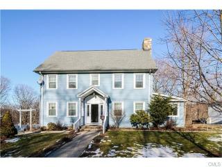 95 Myrtle St, Huntington, CT 06484-4147