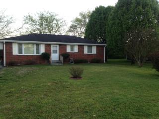 101 Westlynn Dr, Lebanon, TN 37087-2041