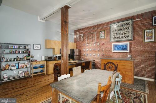 828 Hancock St, Philadelphia, PA 19147-3441