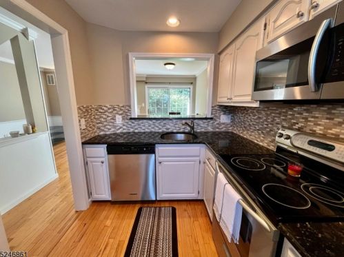 17 Rainier Ct, Hackettstown NJ  07840-2826 exterior