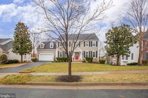 1007 Roberts Ct, Fredericksburg, VA 22401-4460