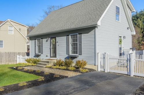 46 Pond Rd, Windsor, CT 06095-1401