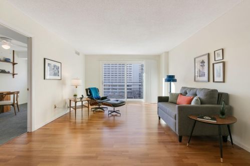 1200 Nicollet Mall, Minneapolis MN  55403-2400 exterior