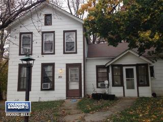 201 Gilbert St, South Elgin IL  60177-1725 exterior