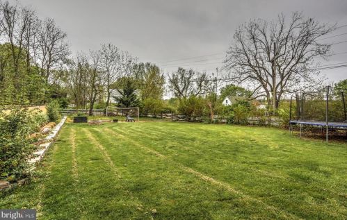 2502 Saddle Dr, Lancaster PA  17601-4827 exterior