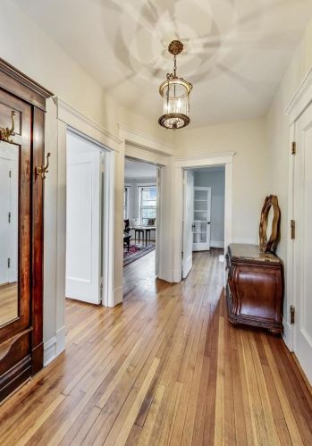 4635 Paulina St, Chicago, IL 60609-3266