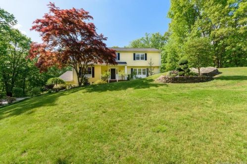 43 Wells Rd, Upper Stepney, CT 06468-1266