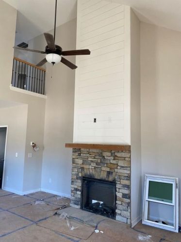 214 Wooded Glen Ln, Carrollton, GA 30117-2347