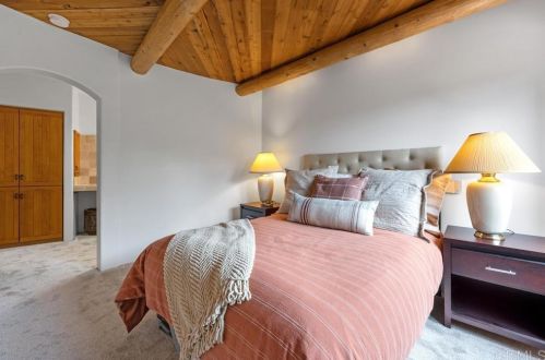 1570 Caudor St, Encinitas CA  92024-1216 exterior