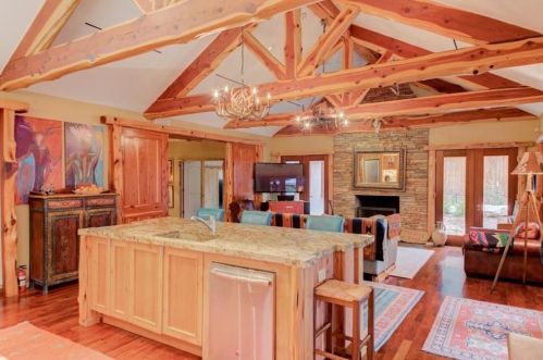 5808 Beacon Dr, Austin TX  78734-1416 exterior