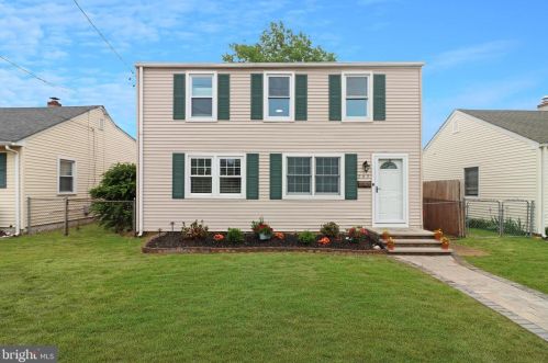 242 Samdin Blvd, Trenton, NJ 08610-3935