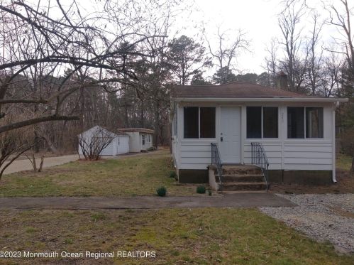 244 Perrineville Rd, Jackson Twp, NJ 08527-4724
