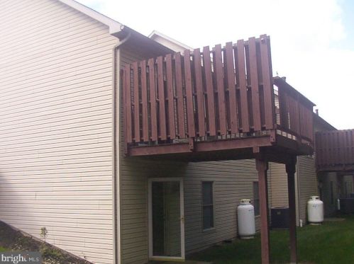 111 Lakeview Dr, Harrisburg, PA 17110-3987