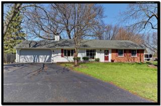 7609 Warwick Ave, Oak Brook, IL 60561-4538
