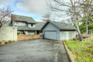 2687 Congress Way, Medford, OR 97504-8509