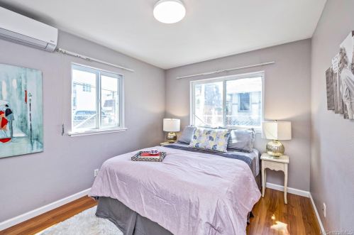 915 Mccully St, Honolulu HI  96826-2888 exterior