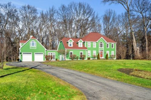 19 Washington Way, Kingston, NH 03848-3142