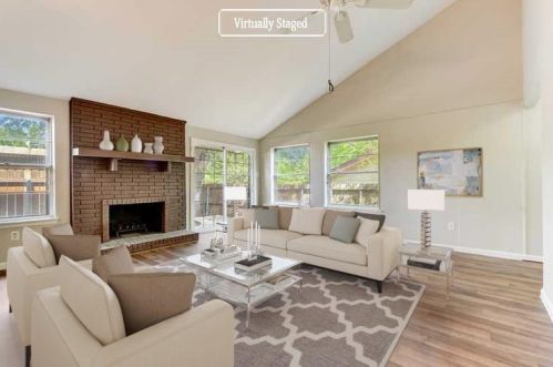 2043 Clubview Dr, Carrollton, TX 75006-1703