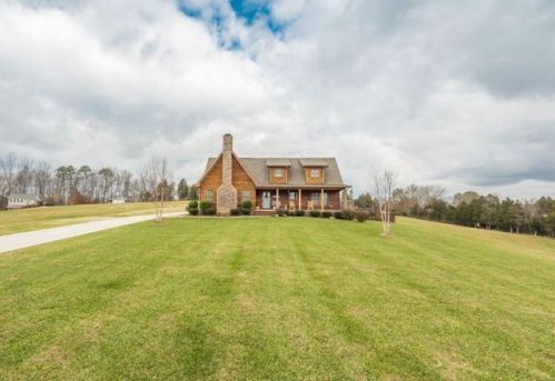 8147 Majestic View Way, Corryton, TN 37721-4019