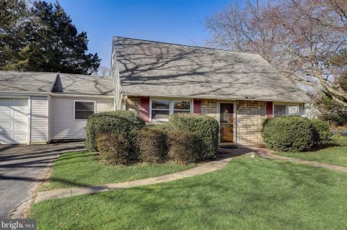 115 Meridan Ave, Trenton, NJ 08618-1919